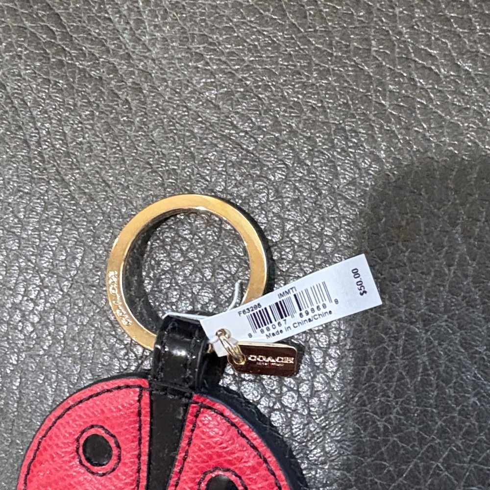 Coach lady bug key chain with duster bag - Picture 5 of 9